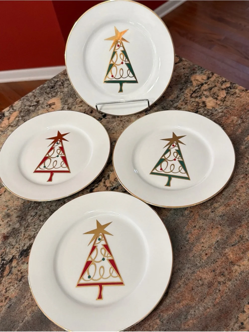 Set of 4 Pier 1 Christmas Tree Holiday Salad Plates 7.5” Green Red Gold Star